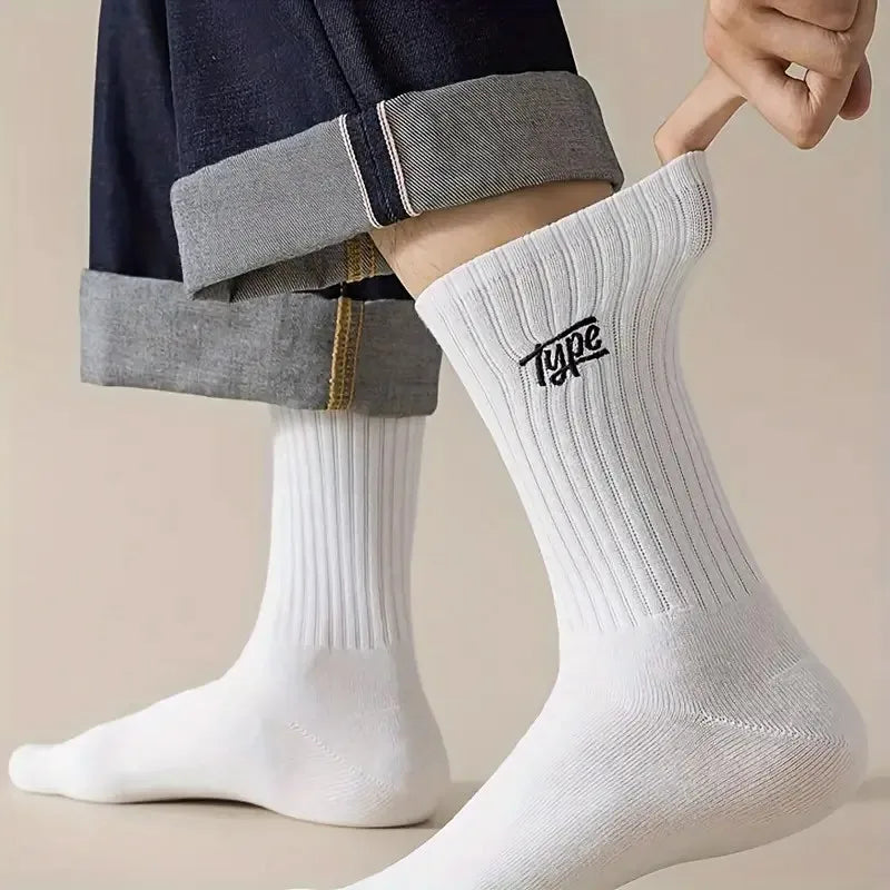 Polyester Elastane Blend Crew Socks Breathable Sweat Absorbing