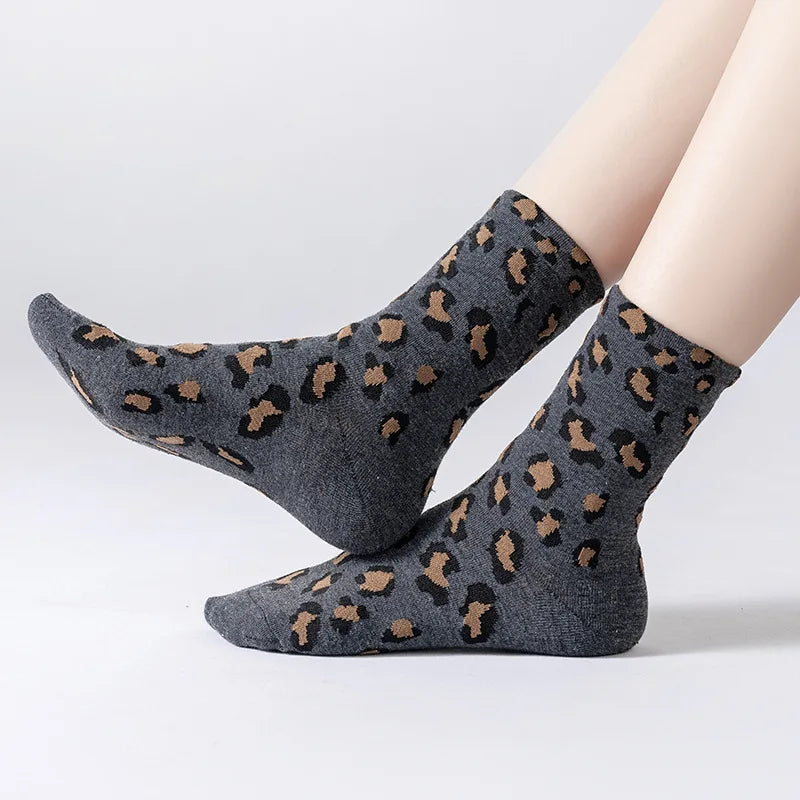 Polyester Elastane Leopard Print Casual Crew Socks - 3