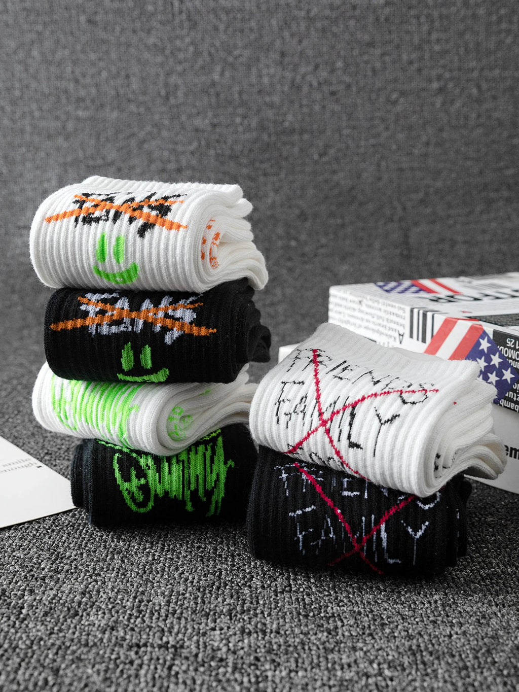 Polyester Elastane Mens Graffiti Crew Socks 10 Pairs