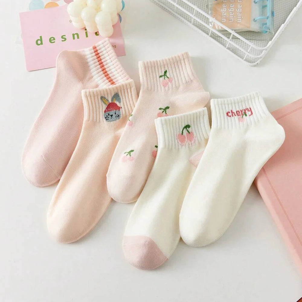 Polyester Elastane Women Low Cut Cartoon Pattern Ankle Socks
