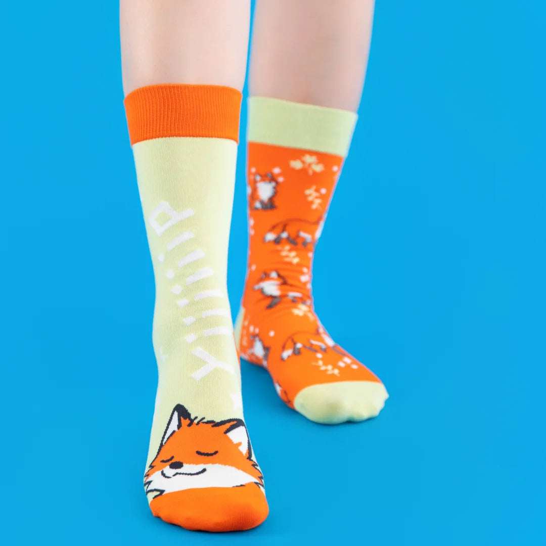Cotton Blend Fox Pattern Mid Calf Unisex Socks