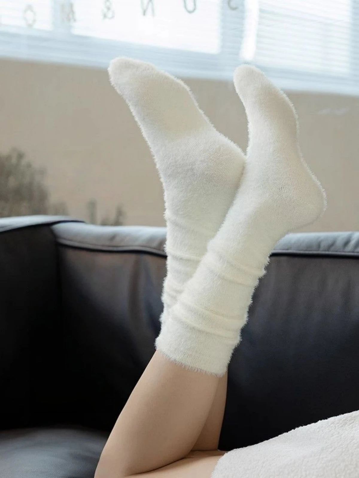 Polyester Elastane Warm Fuzzy Mid Tube Socks