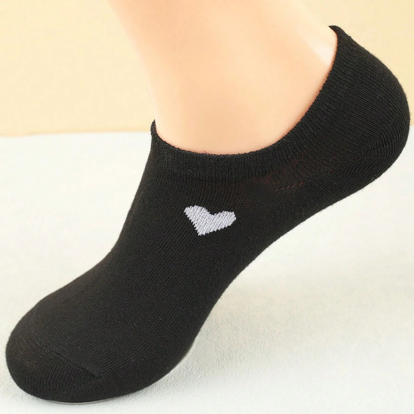 Polyester Elastane Low Cut No Show Heart Pattern Socks - 2
