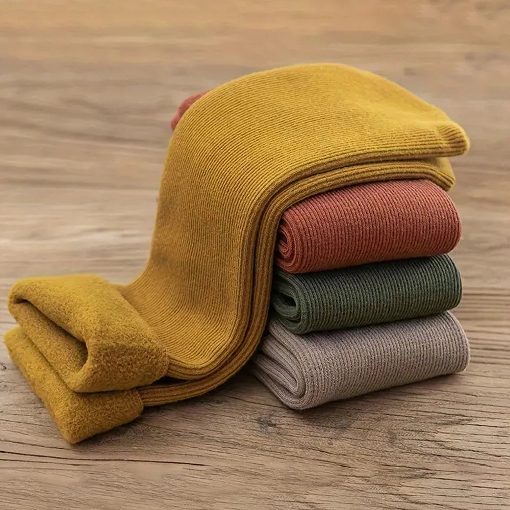 Polyester Elastane Thermal Socks For Winter Warmth