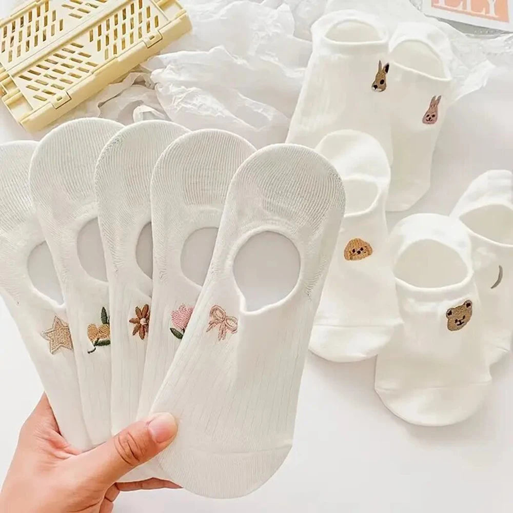 Polyester Elastane Teddy Bear Print Casual Ankle Socks for Women - 28