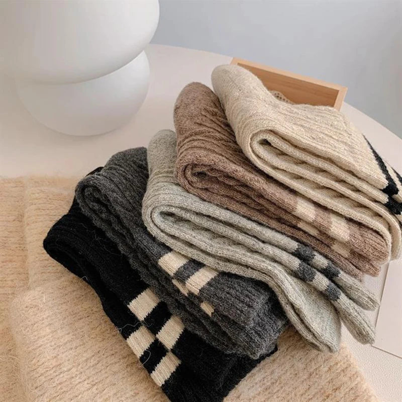 Polyester Elastane Striped Mid Tube Socks