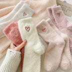 Polyester Elastane Plush Heart Print Mid Tube Socks