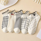 Polyester Elastane Ruffled Ankle Socks For Women