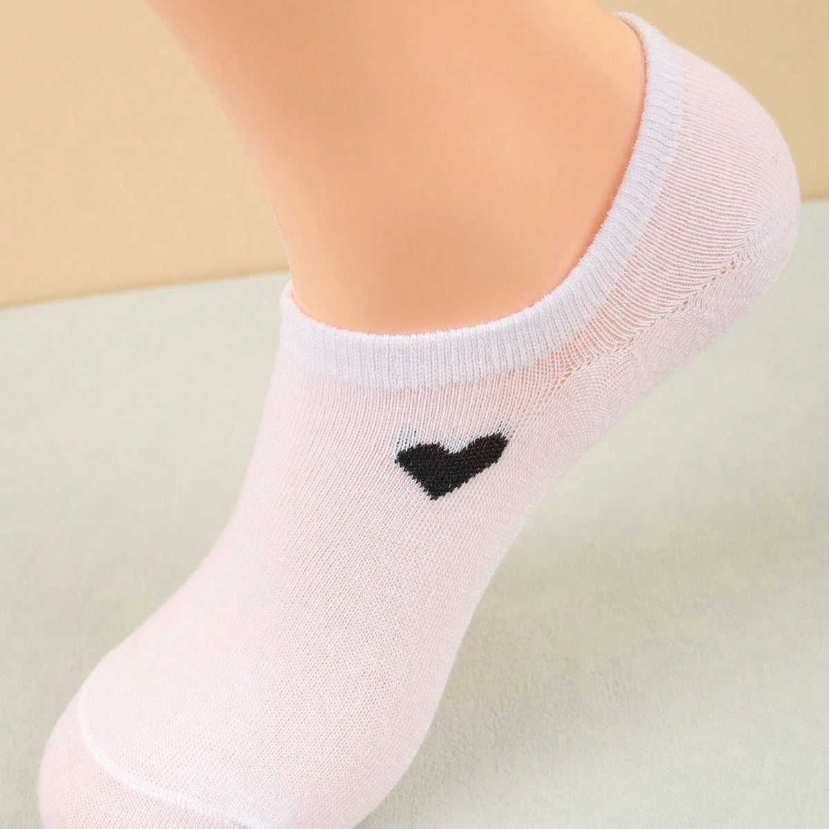 Polyester Elastane Low Cut No Show Heart Pattern Socks