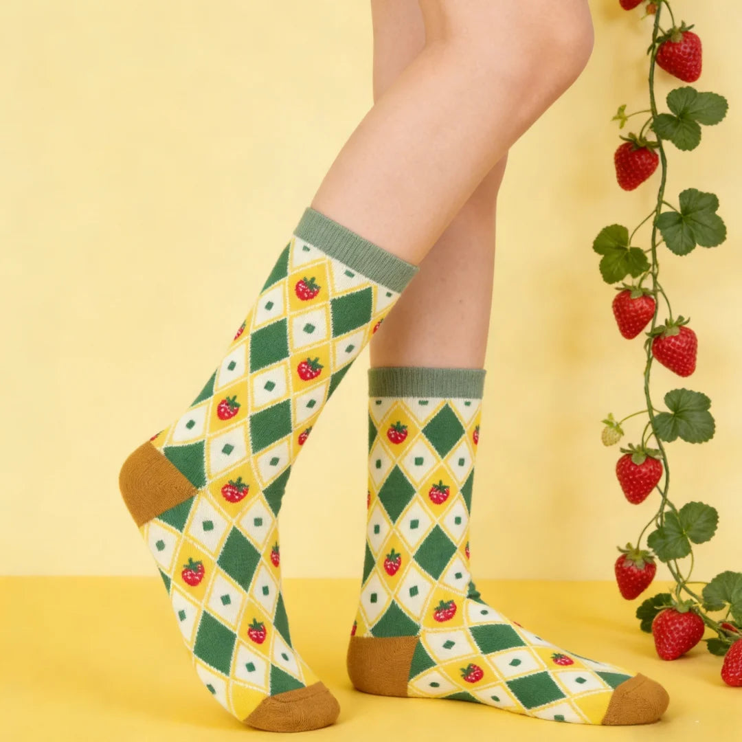 Polyester Elastane Strawberry Pattern Mid Calf Socks