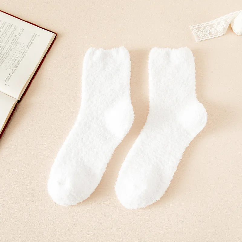 Polyester Elastane Thick Fuzzy Crew Socks for Women
