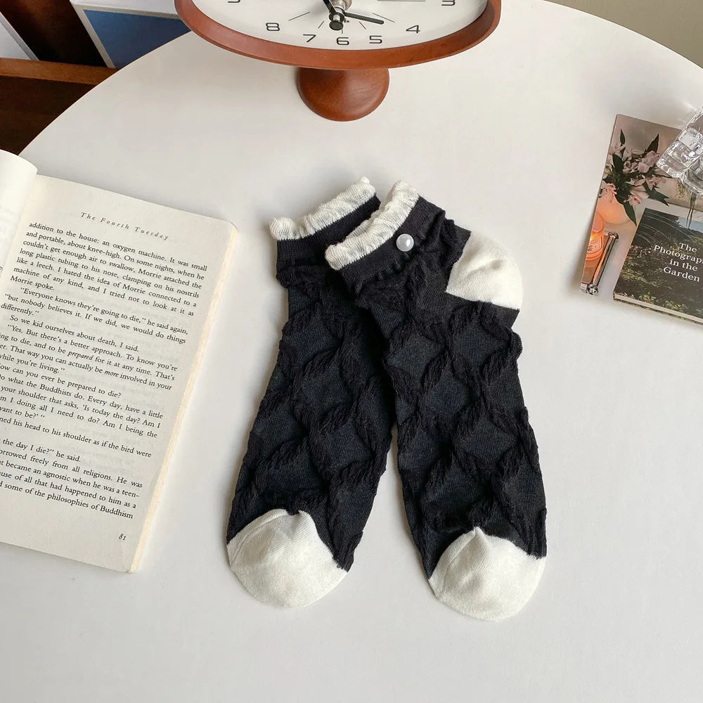 Cotton Blend Lace Pearl Detail Low Tube Casual Socks - 1
