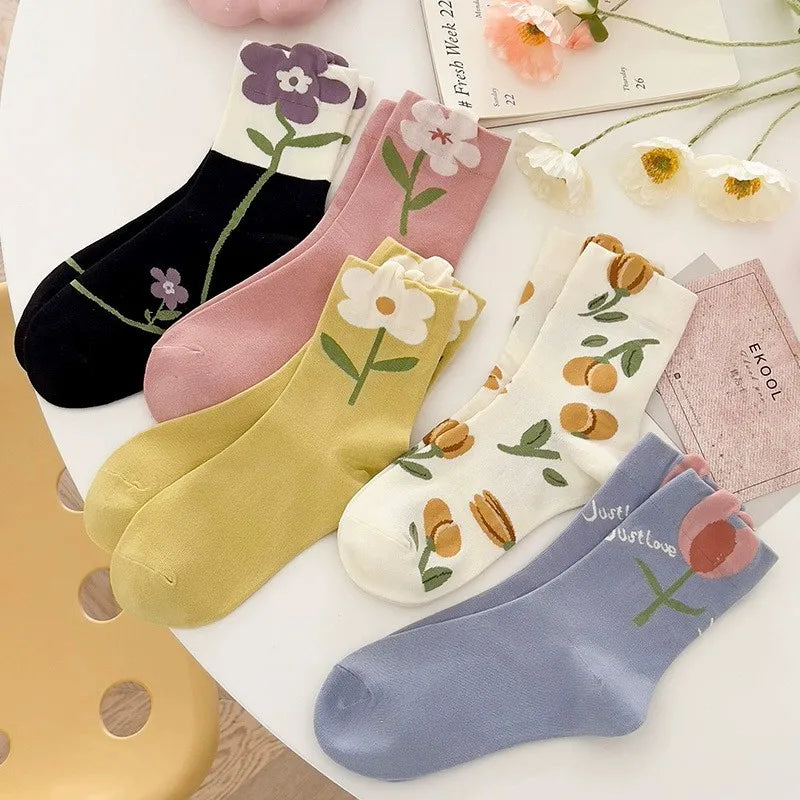 5 Pairs Women Floral Mid Tube Polyester Blend Casual Socks
